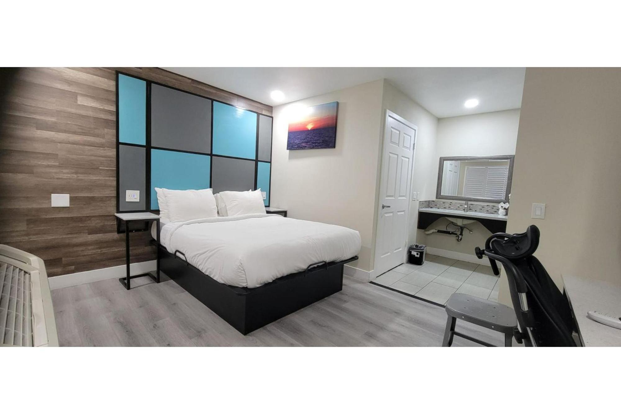 Hotel Avenida Victorville I 15 Bagian luar foto