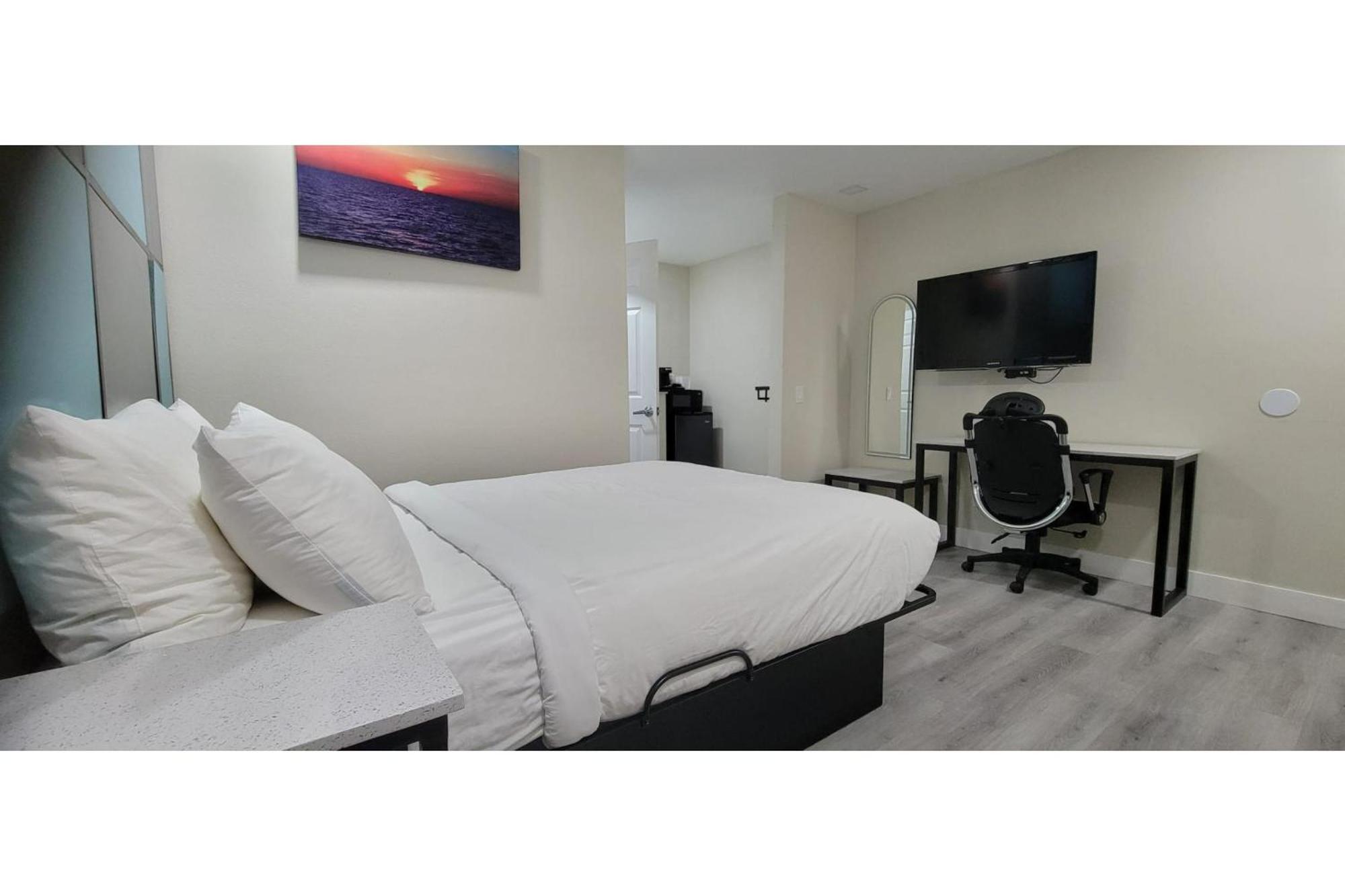 Hotel Avenida Victorville I 15 Bagian luar foto