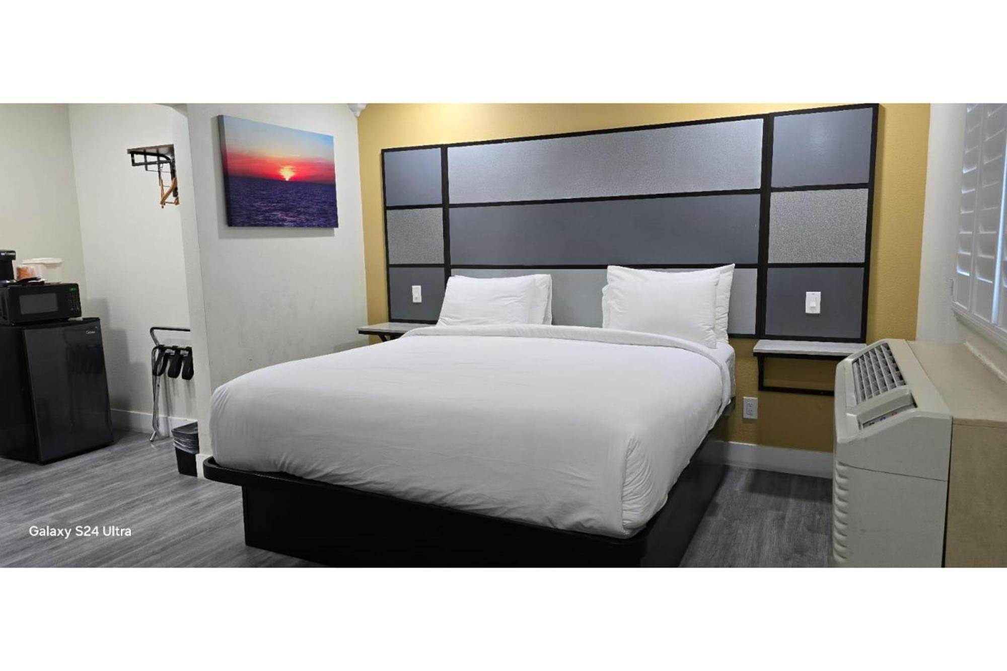Hotel Avenida Victorville I 15 Bagian luar foto