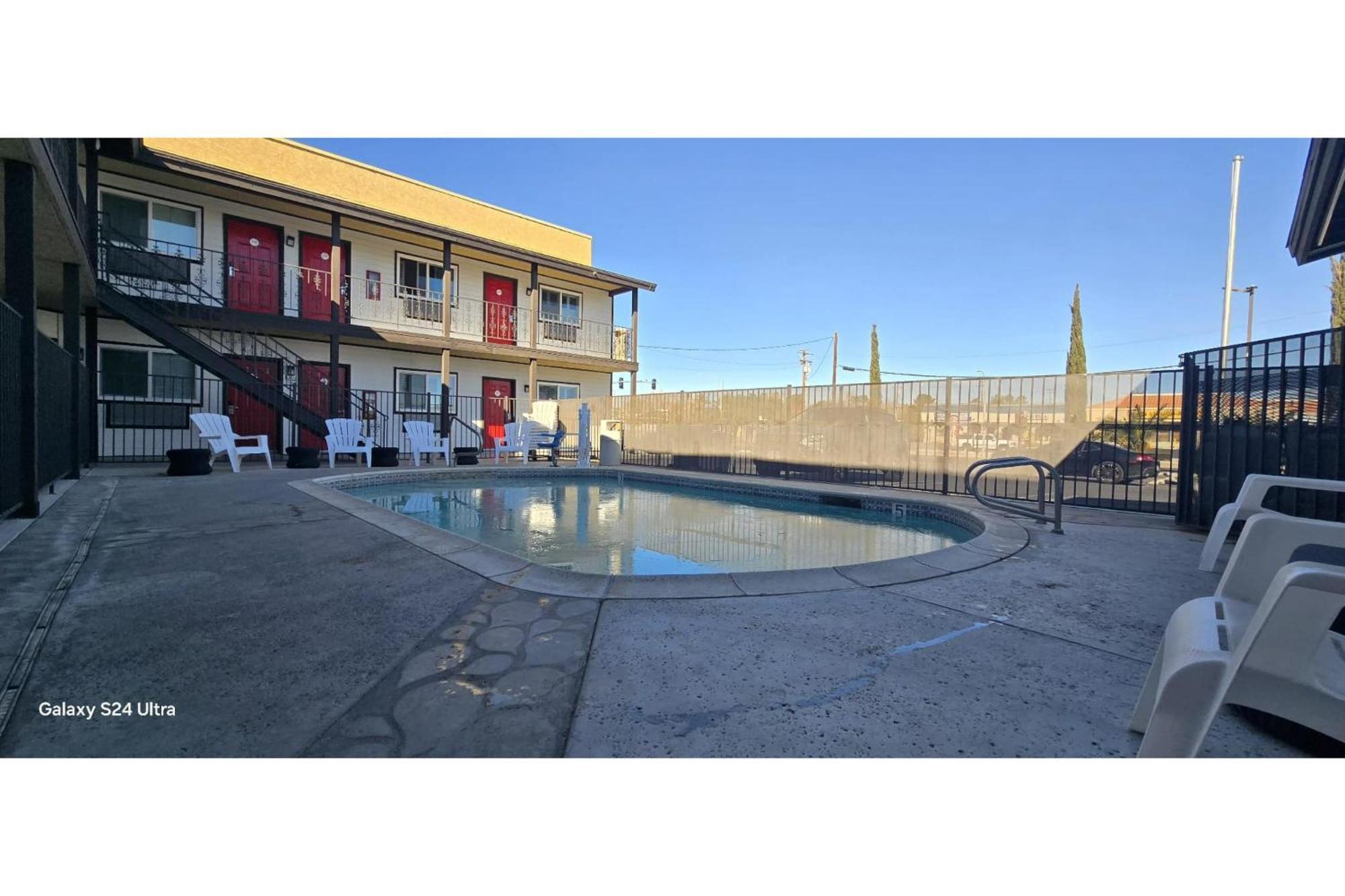 Hotel Avenida Victorville I 15 Bagian luar foto