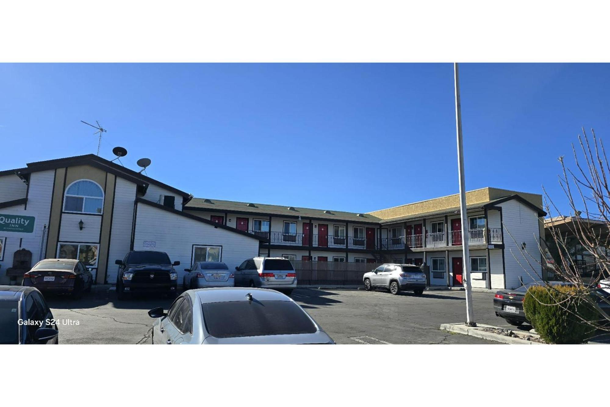 Hotel Avenida Victorville I 15 Bagian luar foto